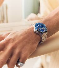 Load image into Gallery viewer, FOSSIL Blue GMT Stainless Steel Watch